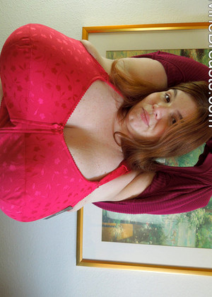 Divinebreasts Model